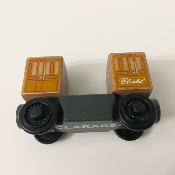 Thomas & Friends Wooden Clarabel Train - Picture 9 of 13